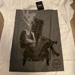 Mens medium young & reckless tee